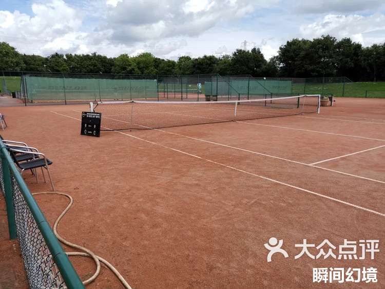 红土球场的特别之处在哪红土球场 红土球场的特别之处在哪红土球场